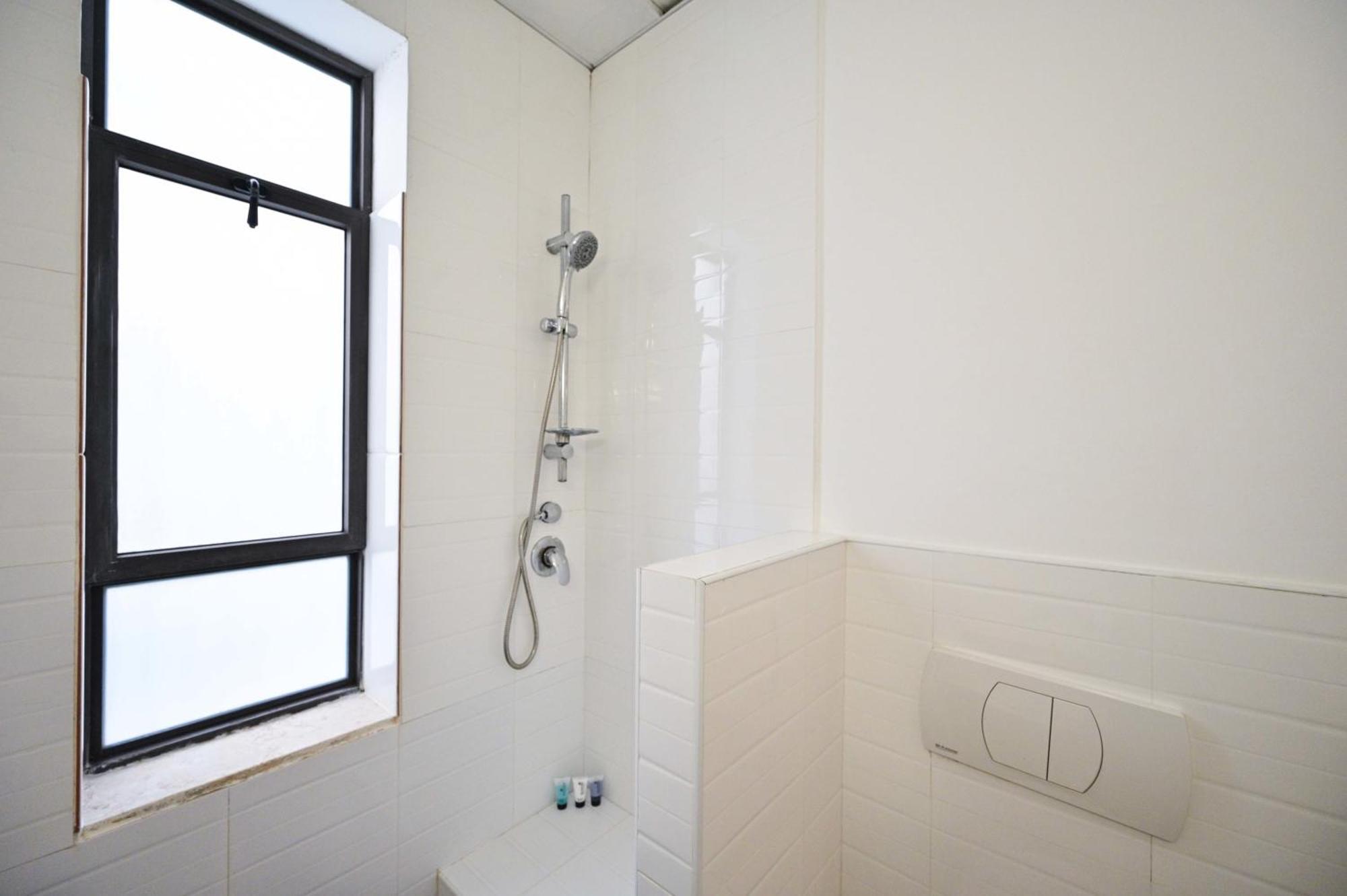 Nice 2Br Near Gordon Beach By Holyguest Tel Aviv Buitenkant foto
