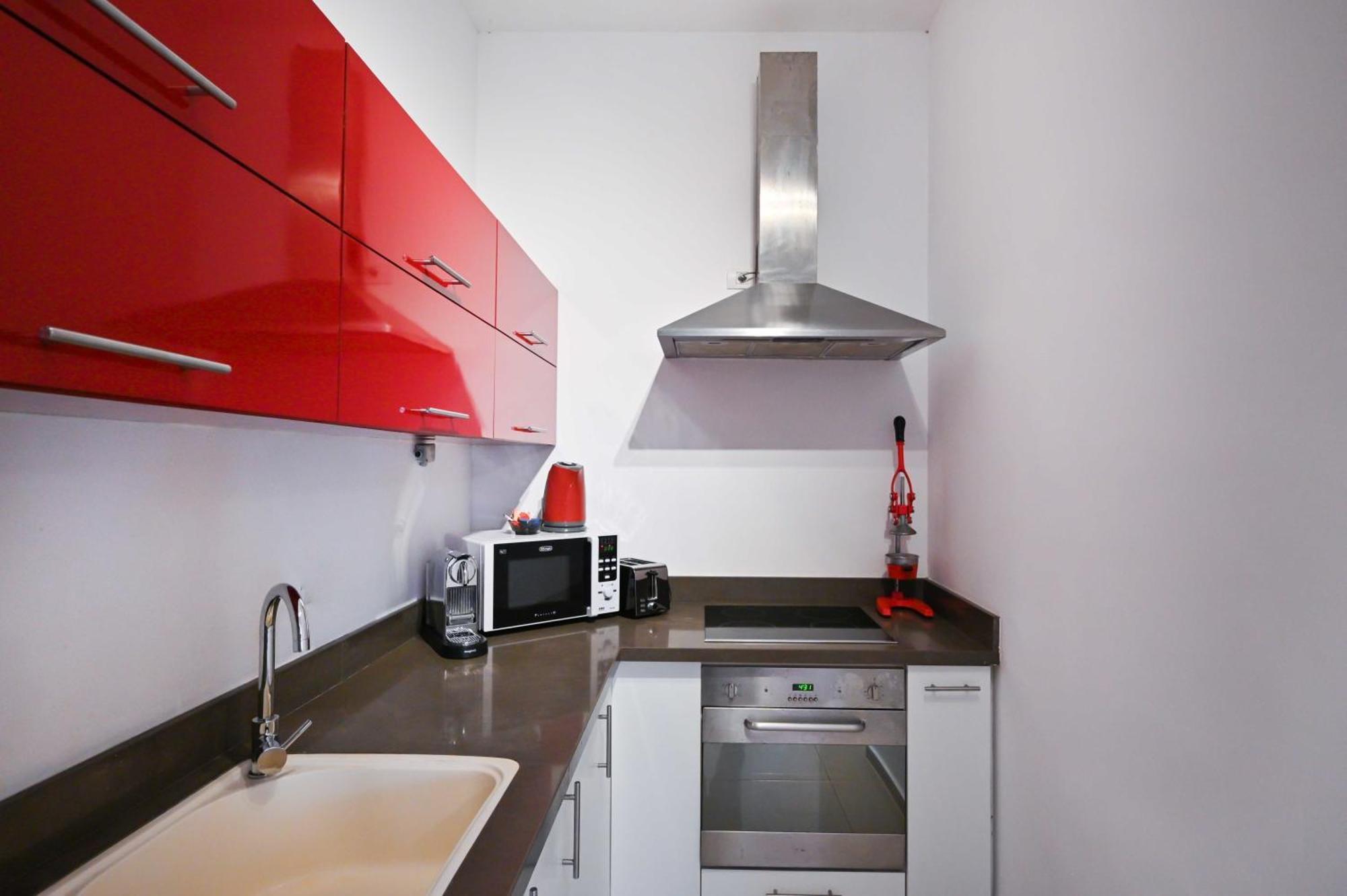 Nice 2Br Near Gordon Beach By Holyguest Tel Aviv Buitenkant foto
