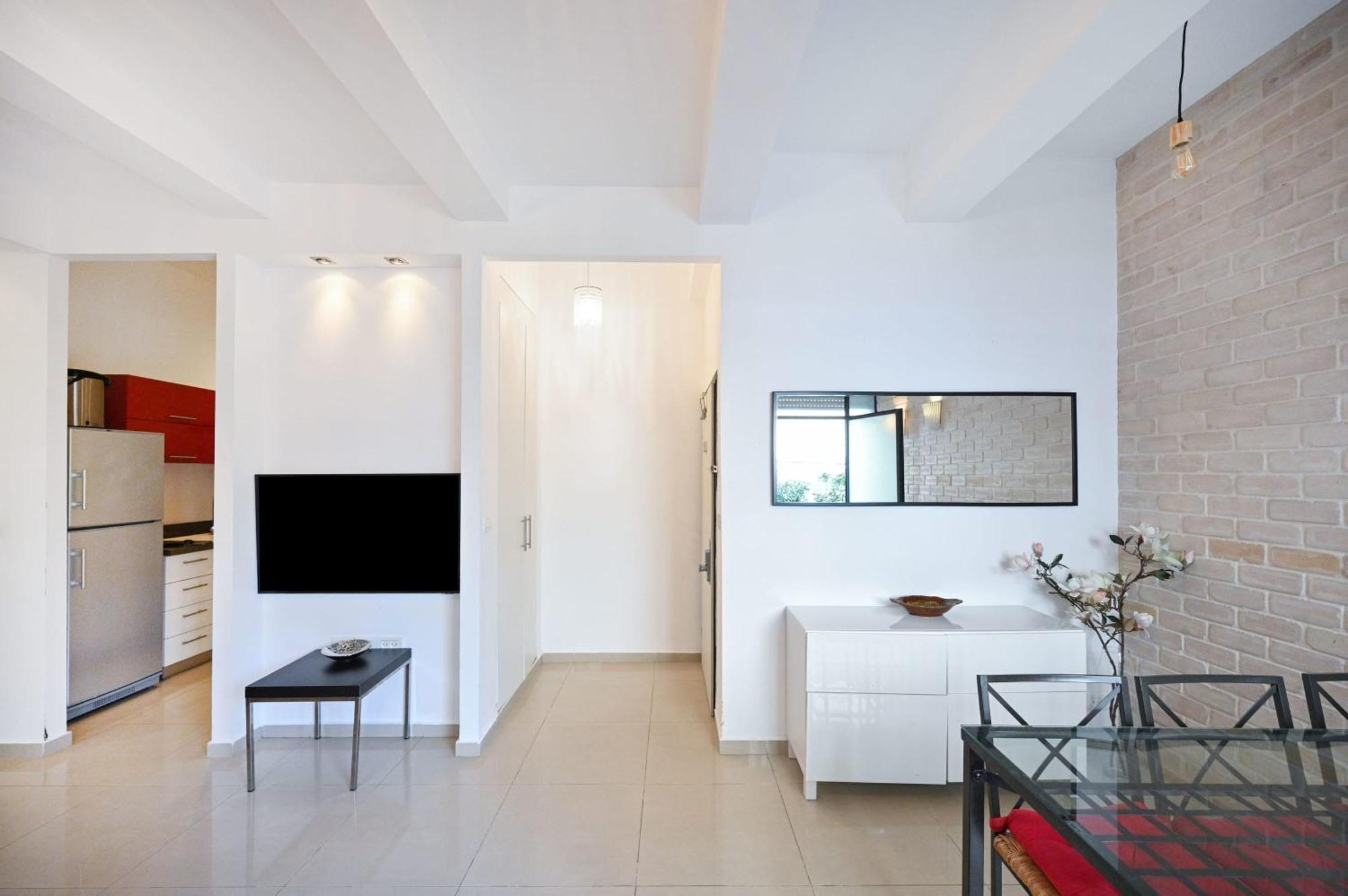 Nice 2Br Near Gordon Beach By Holyguest Tel Aviv Buitenkant foto