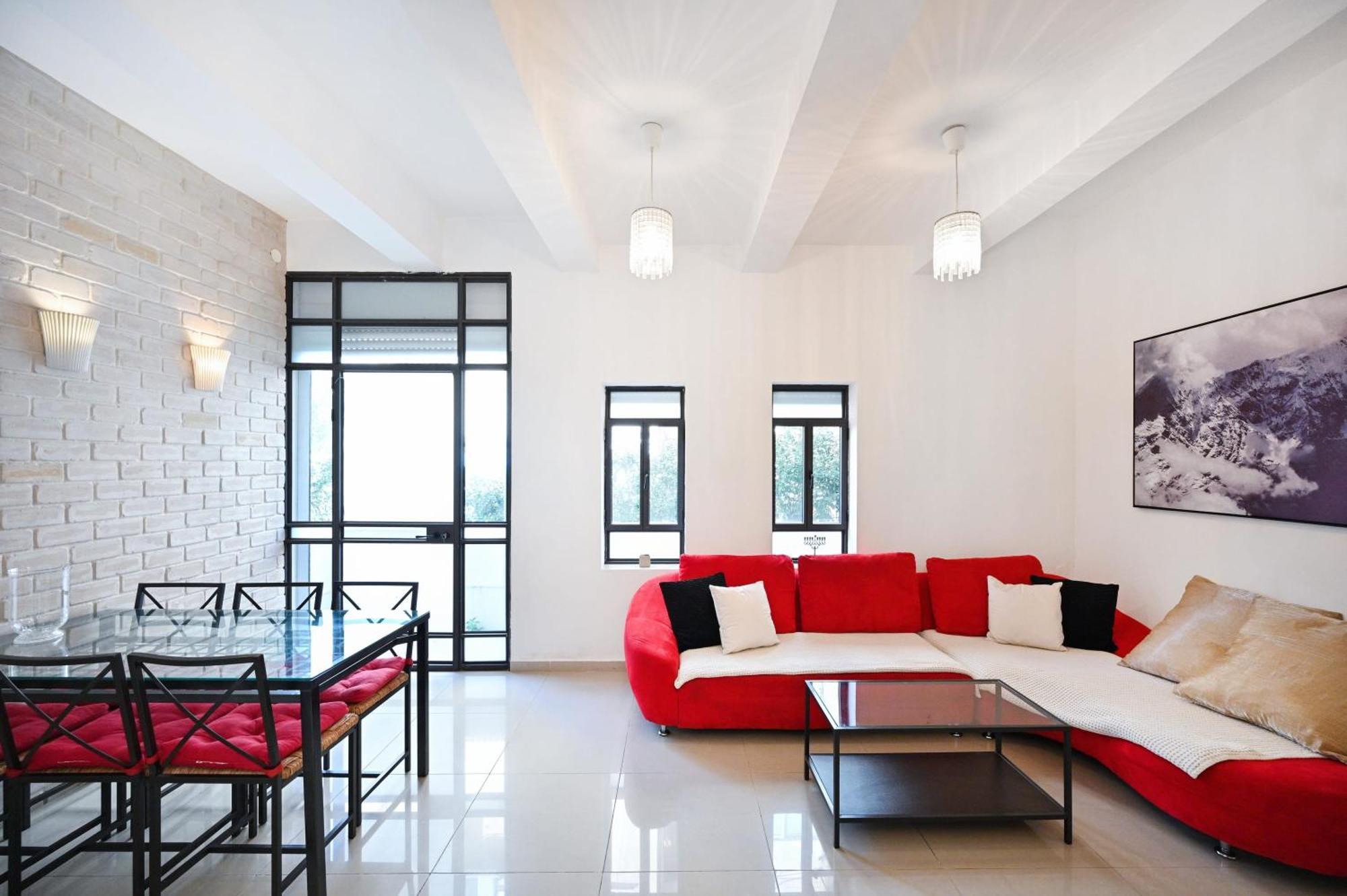 Nice 2Br Near Gordon Beach By Holyguest Tel Aviv Buitenkant foto